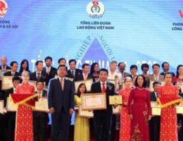 DỆT MAY ĐƯỢC NHẬN GIẢI THƯỞNG 