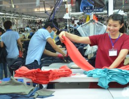 XUẤT KHẨU DỆT MAY HỤT HƠI