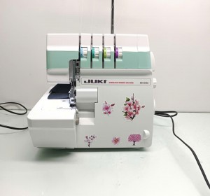 Máy vắt sổ gia đình juki 4 ống vắt sổ chập cuốn bèo 